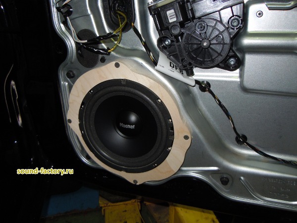 Установка: Фронтальная акустика в Ford Focus II